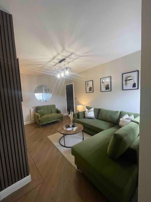 Churchview Apartments Сийхам Екстериор снимка