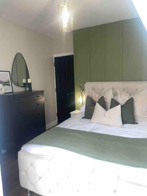Churchview Apartments Сийхам Екстериор снимка