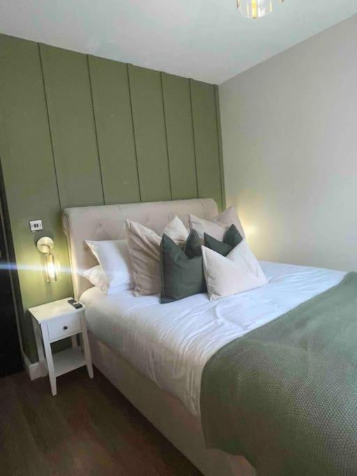 Churchview Apartments Сийхам Екстериор снимка